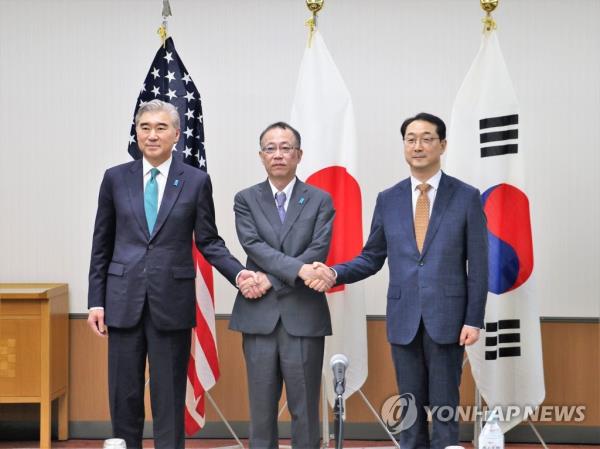 Trilateral talks on N. Korea's nuclear weapons