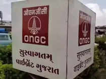 India plans to ask o<em></em>nGC to co<em></em>nsider rights issue to fund HPCL: Report